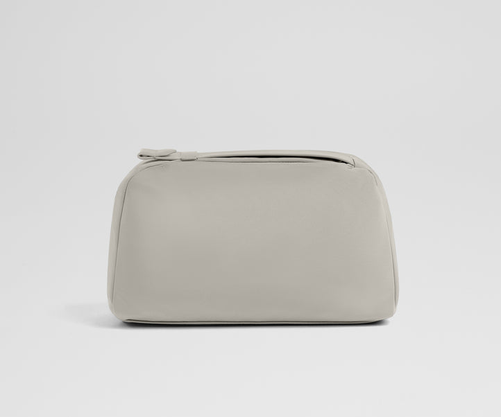 Large Toiletry Bag in Cloud Gray